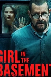  Девушка в подвале 